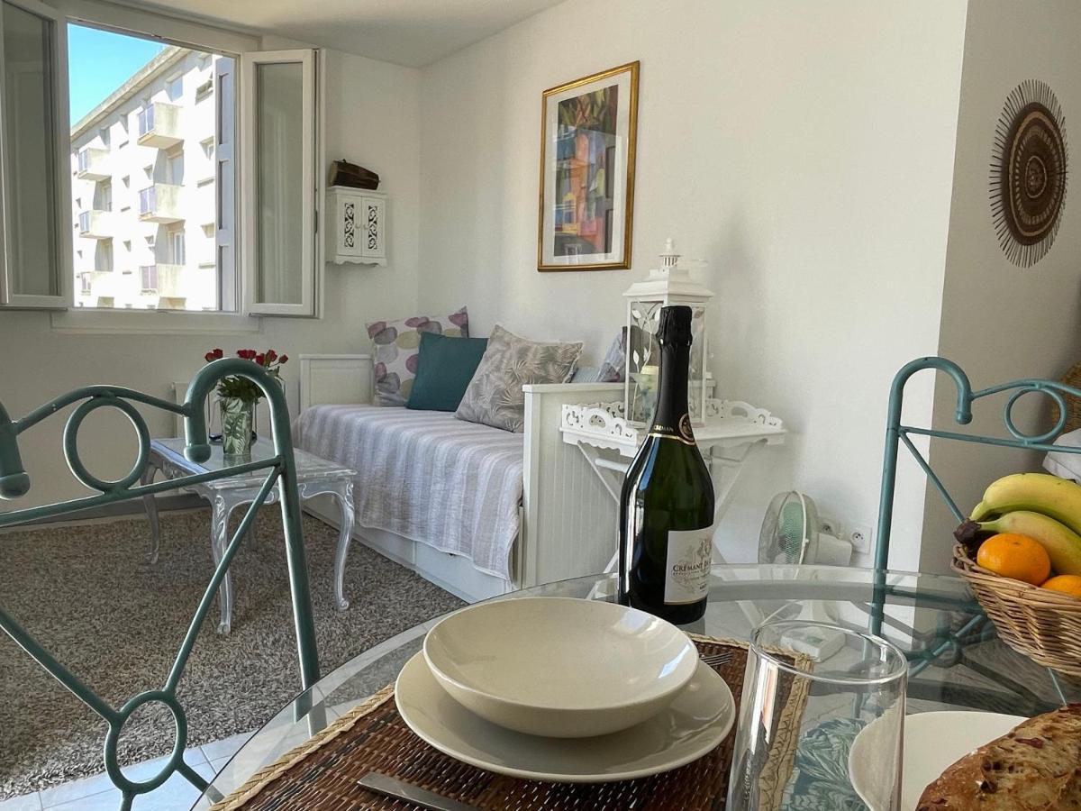 Centre Carcassonne Apartment With Private Sunny Terrace Exterior foto